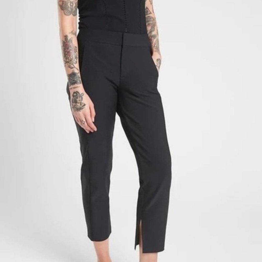 Athleta Stellar Crop Trousers size 6P Black